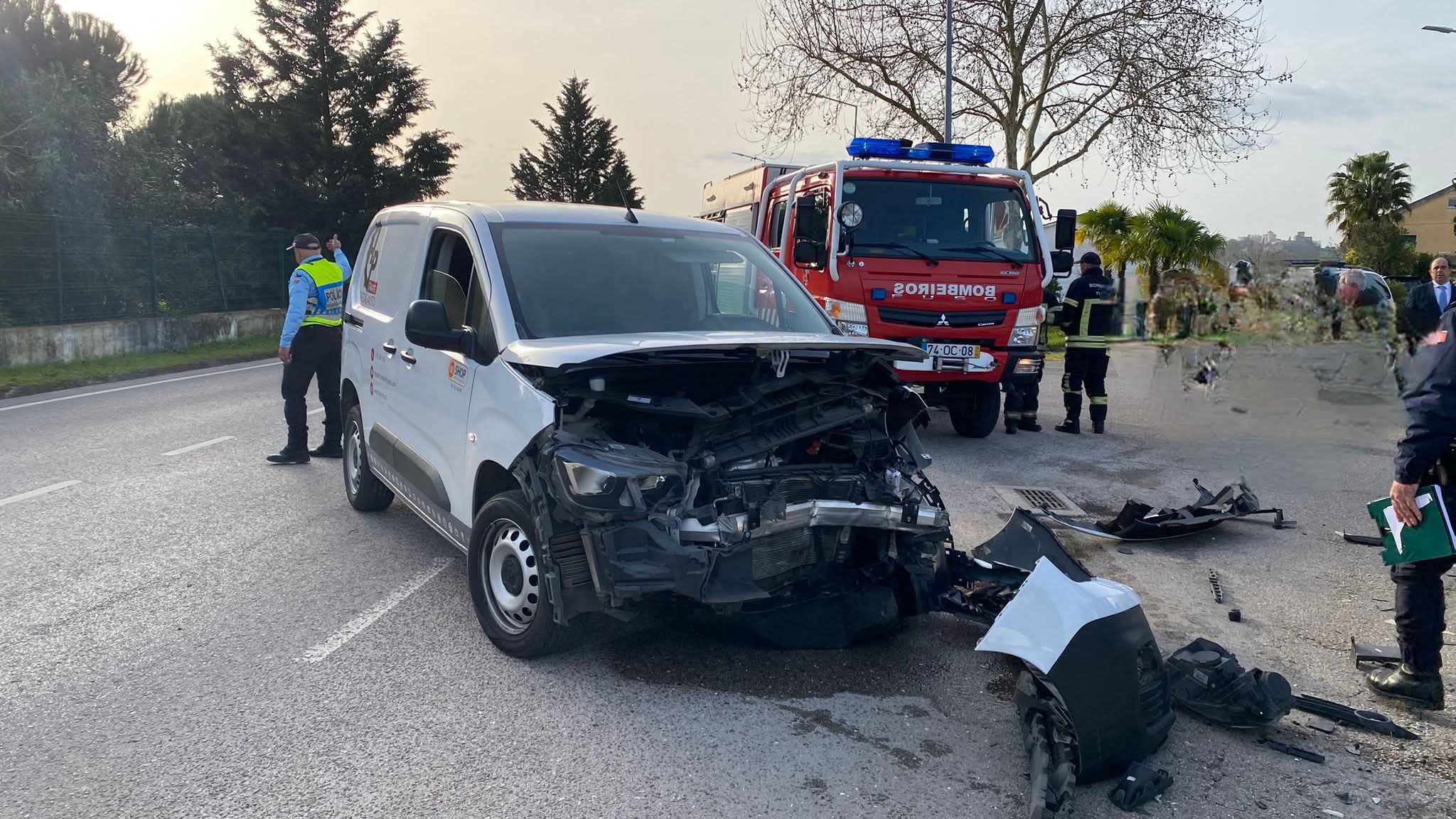 Colisão rodoviária em Marmelais de Baixo mobiliza socorro em Tomar