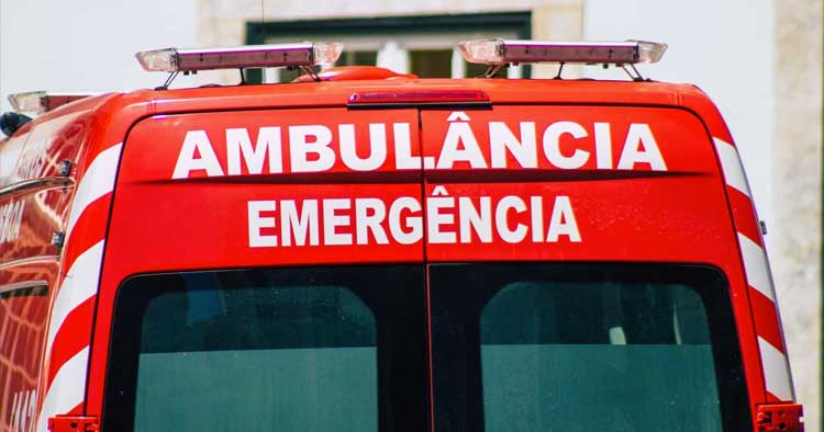 DESPISTE GRAVE DE MOTOCICLO EM ALCOBAÇA: VÍTIMA HELITRANSPORTADA