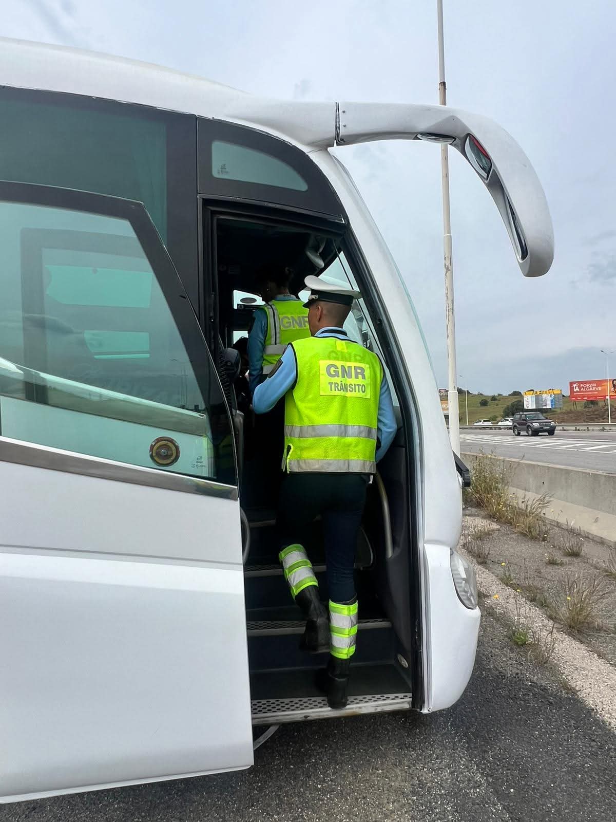 ALGARVE: GNR REFORÇA SEGURANÇA DE JOVENS FINALISTAS COM A OPERAÇÃO “SPRING BREAK 2026”