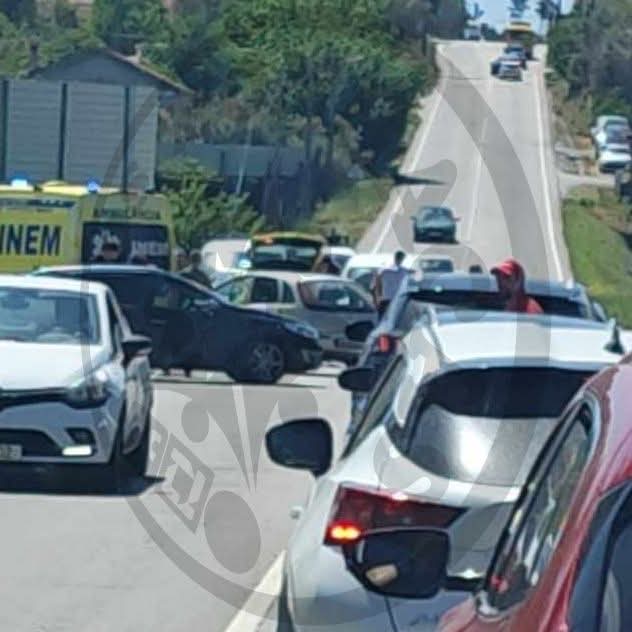 Colisão entre carro e mota em São João de Lourosa causa dois feridos