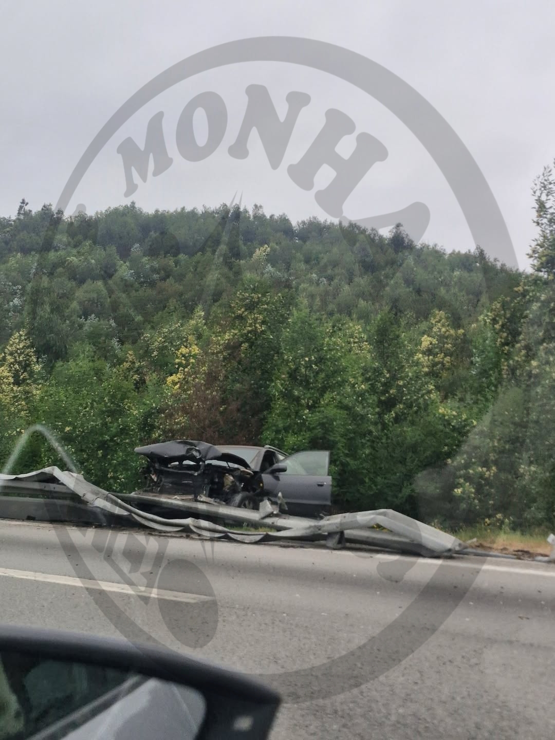 Despiste na A4 junto a Baltar causa ferimentos ligeiros em jovem de 20 anos