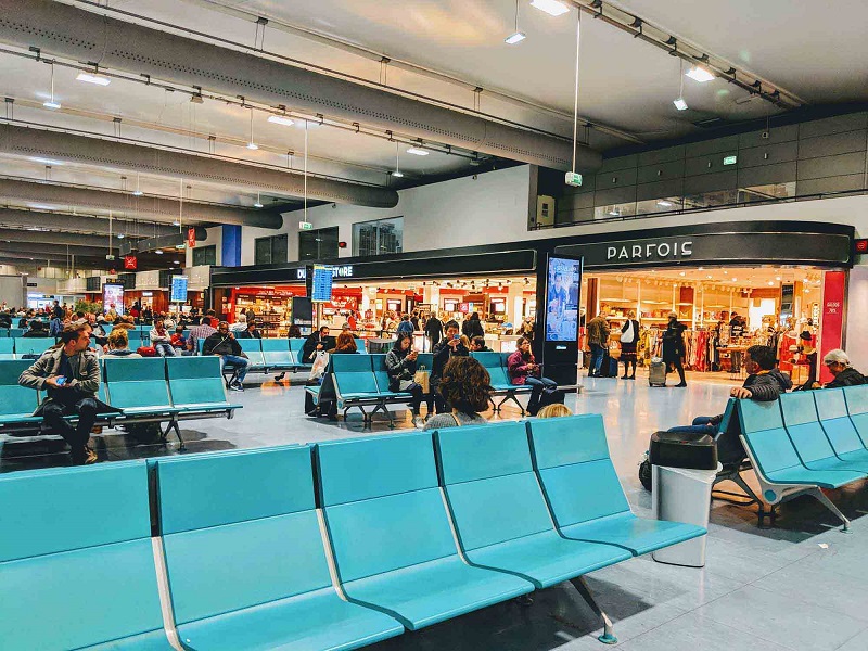 AEROPORTO HUMBERTO DELGADO REFORÇA CONTROLO DE FRONTEIRAS COM MAIS POLÍCIAS E NOVOS EQUIPAMENTOS