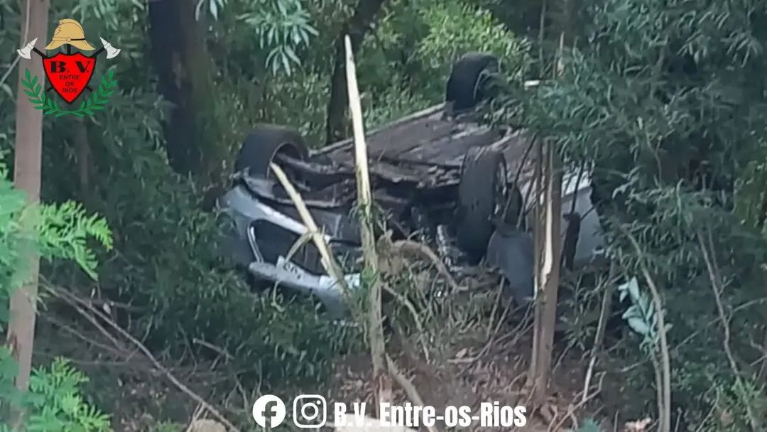 Despiste na EN108 em Canelas faz dois feridos ligeiros