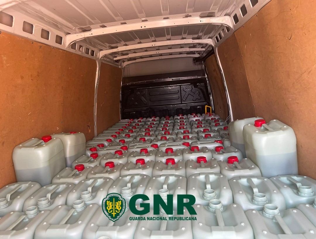 Grândola – Apreendidos 3 650 litros de combustível associado ao tráfico de droga