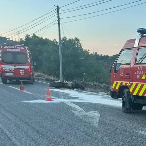 Despiste de Motociclo na EN 115 em São Julião do Tojal Provoca Um Ferido Leve