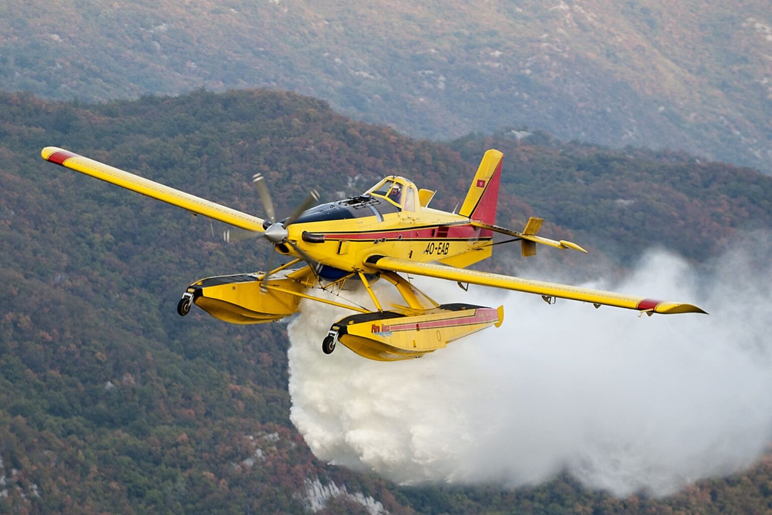 Incêndios no Sul da Europa levam Portugal a enviar aviões para França